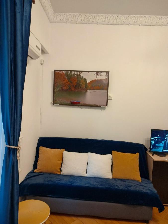 Royal Studio In Old Town Бухарест Экстерьер фото
